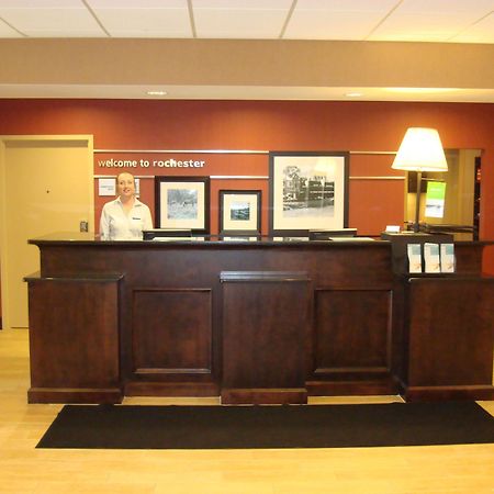 Hampton Inn & Suites Rochester-North Beltér fotó